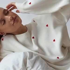 White New Festive Crew Neck Sweater With Hearts